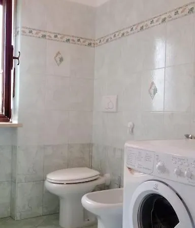 Comodo Bilocale A Apartment *